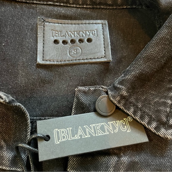 NWT [BLANKNYC] Ghosted Jacket raw hem black Denim Jean trucker Blank N.Y.C. Crop - Picture 2 of 10
